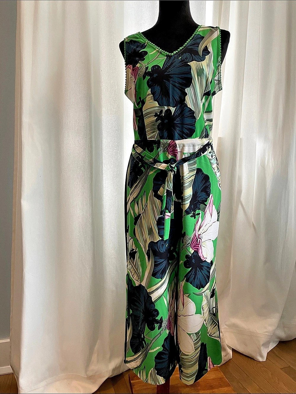 Carolina Belle Floral Wide Leg Jumpsuit Size 6 Like New
